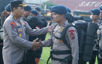 Gunung Sinabung Erupsi, Polda Sumut Siagakan 100 Personel Brimob