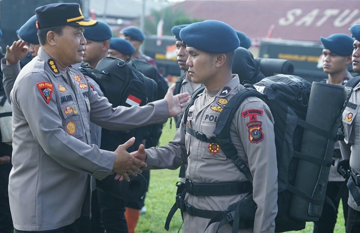 Gunung Sinabung Erupsi, Polda Sumut Siagakan 100 Personel Brimob