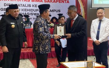 Kasatgas Pusat Studi Kepolisian Susilo Teguh Terima Penghargaan Visva Preraka dari UBISA