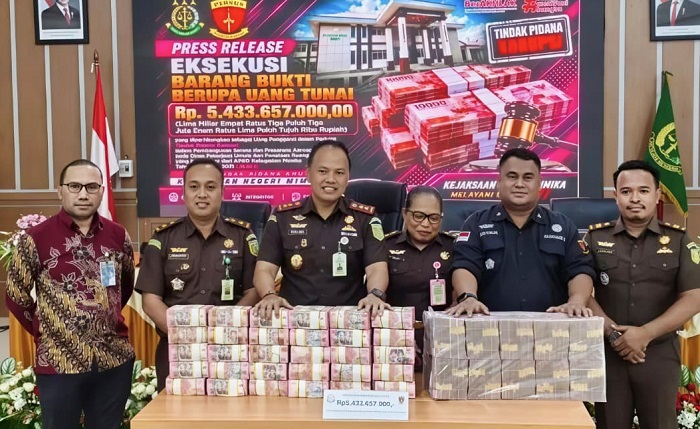 Kejari Mimika Eksekusi Uang Pengganti Rp5,43 Miliar dari Kasus Korupsi Proyek Aerosport