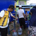 Kementerian PU Salurkan 226 Ribu Liter Air Bersih ke Kalbar