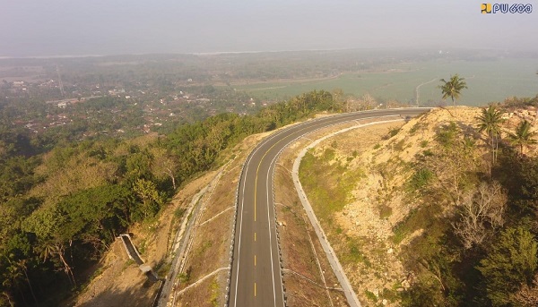 Kementerian PU Uji Coba Jalur Kelok 23 Kretek–Girijati