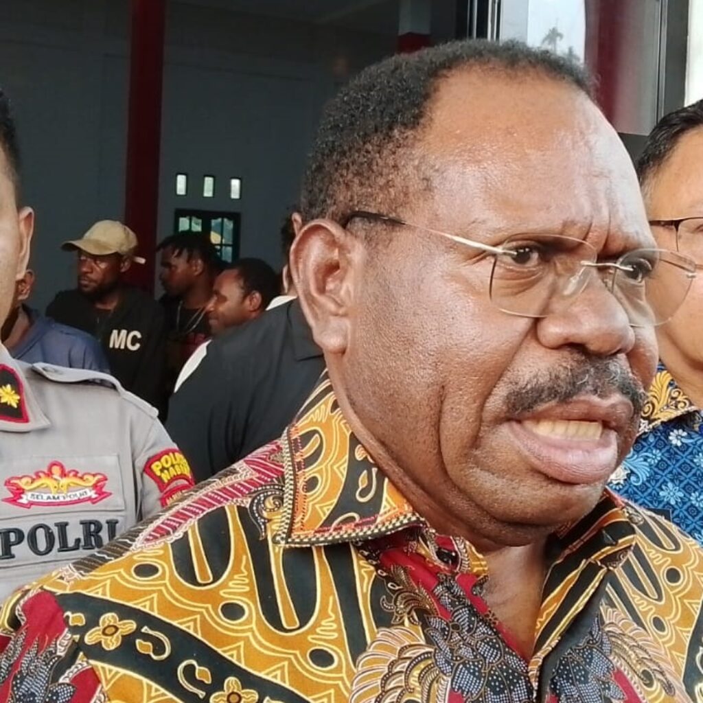 # Pemkab Nabire Relokasi Pedagang Pantai ke Taman Gizi, Panggung Lama Dibongkar