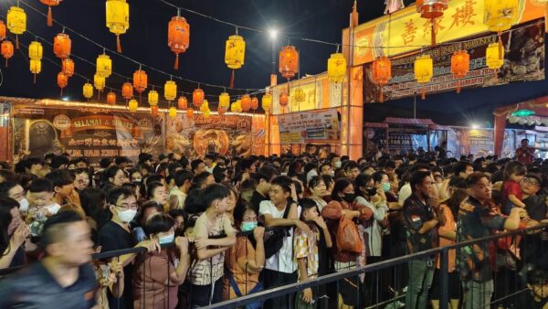 Ribuan Umat Padati Kelenteng Fab Zhu Kung Singkawang, Rayakan HUT ke-14