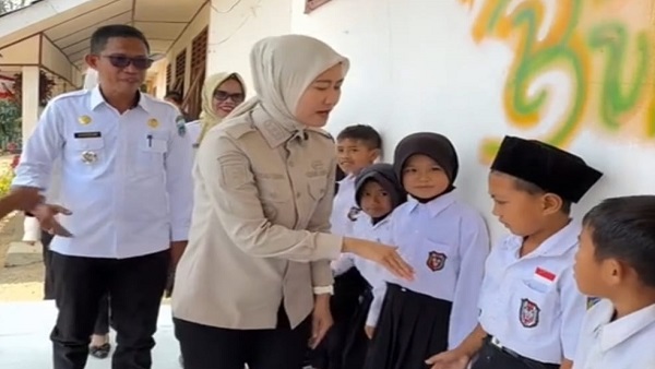 Tinjau SDN 12 Mutar Alam, Wabup Lahat Pastikan Perbaikan Fasilitas Sekolah Berlanjut