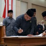 Suasana Rapat Paripurna DPRD Kabupaten Sukabumi saat menyepakati Perubahan APBD Tahun Anggaran 2026.