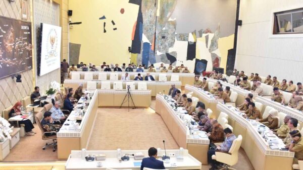 Gubernur Lampung Rahmat Mirzani Djausal menghadiri RDP bersama Komisi II DPR RI membahas HGU dan kawasan hutan.