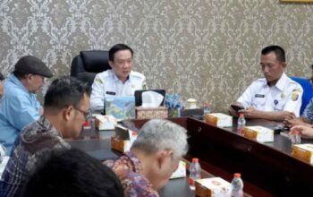 Rapat Tim Koordinasi Inisiatif Karbon Provinsi Lampung membahas pengembangan ekonomi blue-green dan perdagangan karbon.