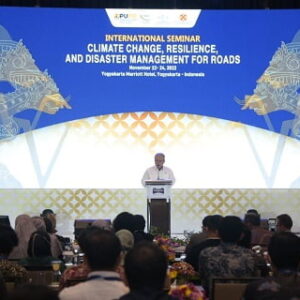 Buka Seminar Internasional Asosiasi Jalan Dunia, Menteri Basuki: Kuasai Ilmu Hidrologi untuk Antisipasi Dampak Perubahan Iklim pada Infrastruktur Jalan