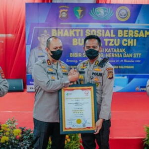 Kapolda Sumsel serahkan sertifikat Bintang-5 RS Bhayangkara Palembang