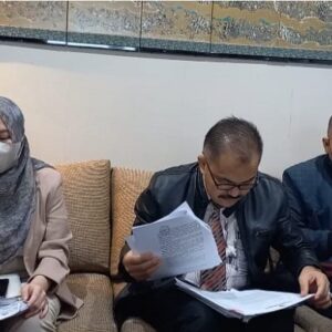 Bantu selesaikan kasusnya, Dr. Ike Farida tunjuk Kamarudin Simanjuntak jadi Pengacaranya