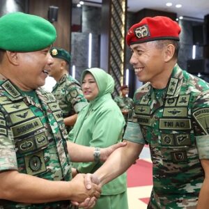 Kasad Terima Laporan Kenaikan Pangkat 47 Pati TNI AD, Termasuk Danjen Kopassus Termuda dan Dua Kowad