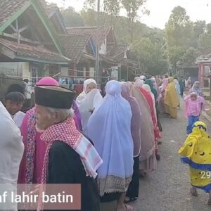 Laksanakan Sholat Idul Adha 1444 H, warga Kp. Dungkuk Cirinten padati Masjid Baitul Mu’minin