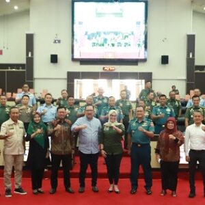Ketua DPRD Sulsel Terima Rombongan KKDN Sesko TNI di Ruang Rapat Paripurna DPR