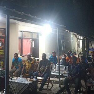 Rayakan HUT ke 77 Bhayangkara, Polsek Labuan gelar nobar wayang kulit