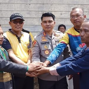 Kapolres Toba letakan batu pertama pembangunan Gereja GKPI Aek bolon Balige