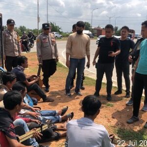 Personil Polres Ogan Ilir bersama Polsek Pemulutan amankan pengamen jalanan dan pelajar