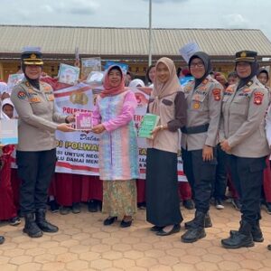 Peringati Hari Jadi ke 75, Polwan Polda Sumsel dan Jajaran laksanakan literasi budaya