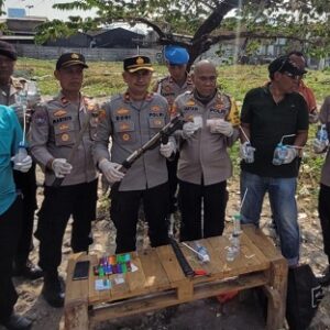 Amankan 5 tersangka, Polsek Palmerah Polres Jakarta Barat kembali gerebek Kampung Boncos
