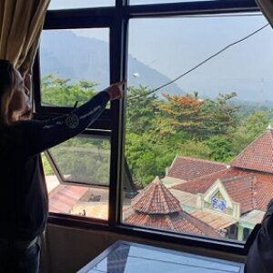 Kaca berlubang di Kantor Pengadilan Negeri Cibadak, Kapolres Sukabumi : Bukan dikarenakan Peluru