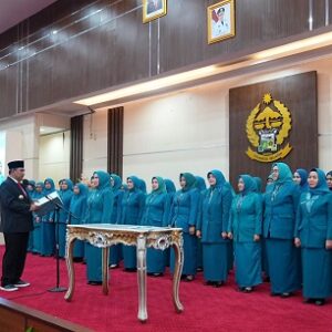 Kukuhkan Pengurus TP PKK dan Bunda PAUD Sulsel, Pj Gubernur Bahtiar Minta Bersinergi dengan Kabupaten/Kota