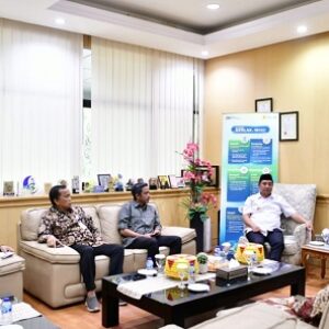 Bertemu GM PLN UID Sulselbar, Bahtiar Baharuddin Dorong Keberlanjutan dan Kemandirian Energi di Sulsel