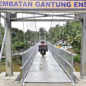 Permudah Konektivitas Antar Desa, Kementerian PUPR Bangun 558 Jembatan Gantung Sepanjang 2015-2023