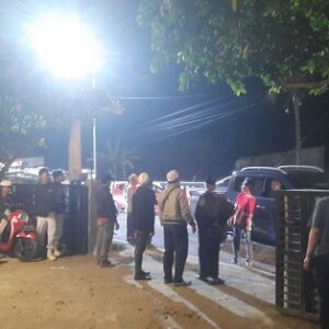 3 orang selamat 1 dalam pencarian, 4 wisatawan tenggelam di Pantai Sunset Sukabumi