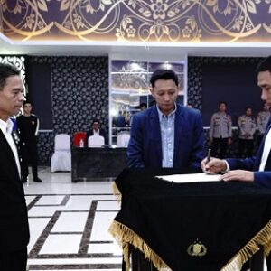 Kapolda Jabar lantik dan kukuhkan Pengurus Kabupaten / Kota Persatuan Bulutangkis Seluruh Indonesia Jawa Barat