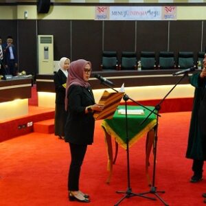 Ketua DPR Sulsel Andi Ina Kartika Resmi Lantik dan Ambil Sumpah Ian Kurniawan jadi PAW DPRD Sulsel