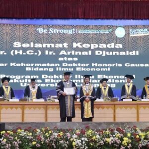 Paparkan Disertasi Program KPB, Gubernur Lampung Raih Gelar Doktor Honoris Causa dari Unila
