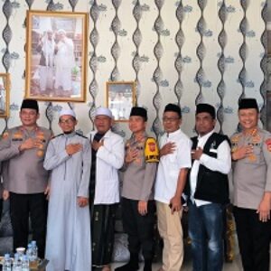 Disambangi Tiga Jenderal Ops NCS, Ketua Ponpes Daarul Falah Ciamis Dukung Polri Wujudkan Pemilu Damai