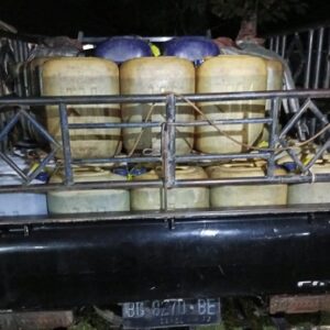 Anggota Polsek Muara Kelingi amankan dua Unit mobil penimbunan BBM