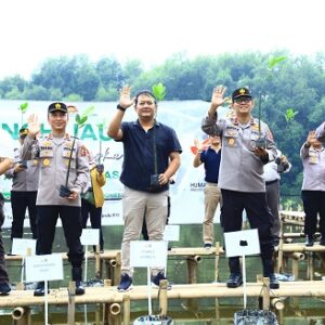 HUT Ke-72 Humas Polri dirayakan dengan gerakan pelestarian lingkungan