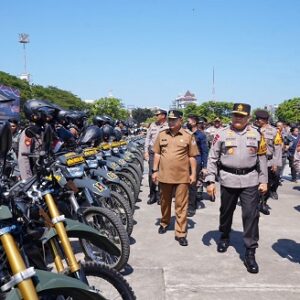 Pj Gubernur Sulsel Lepas Operasi Mantap Brata Pengamanan Pemilu dan Pilkada Serentak 2024