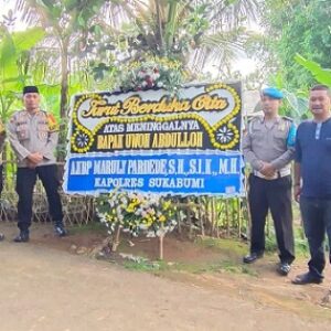 Kapolsek Parakansalak antarkan korban Tragedi Ledakan Truck Gas di Cibadak ke pemakaman