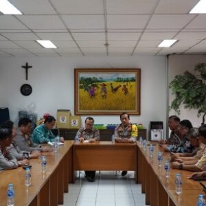 Sosialisasi Pemilu Damai, Kasatgaspus Preemtif OMB 2033—2024 kunjungi Gereja Katedral Keuskupan Jakarta