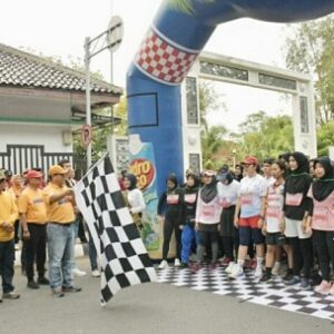 Wujudkan Indonesia Emas 2024, Disporapar sukses gelar Metro Run 12 KM
