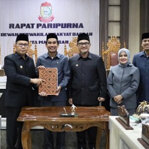 DPRD Kota dan Pemkot Makassar tetapkan APBD 2024 Rp5,73 Triliun