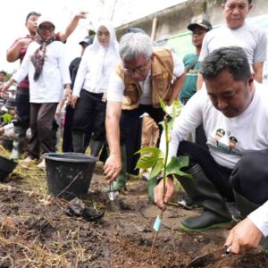 Melalui Program Hortikultura, Pj Gubernur Sulsel Dorong Ekonomi Hijau di Parepare
