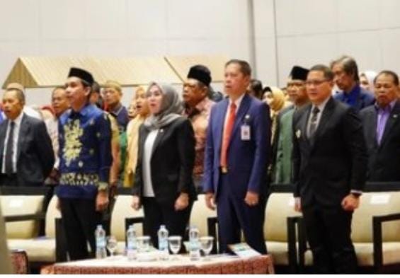 Ketua DPRD Kota Makassar, Rudianto Lallo Hadiri Pengukuhan Apiaty Amin Syam Sebagai Guru Besar Bidang Sosial Ekonomi Pertanian