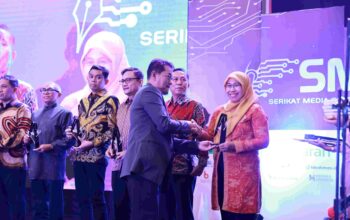 SMSI Award Sulsel 2024, Dinas Kominfo Makassar Raih Penghargaan Peduli Media59.00 (1)