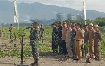 Bakti TNI Untuk Negeri, Dandim 0622/Kab. Sukabumi pimpin ribuan personil bersihkan sampah dan tanam pohon