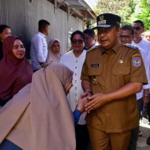Turut Berbelasungkawa, Pj Gubernur Sulsel Silaturahmi ke Keluarga Petugas KPPS yang Meninggal Dunia