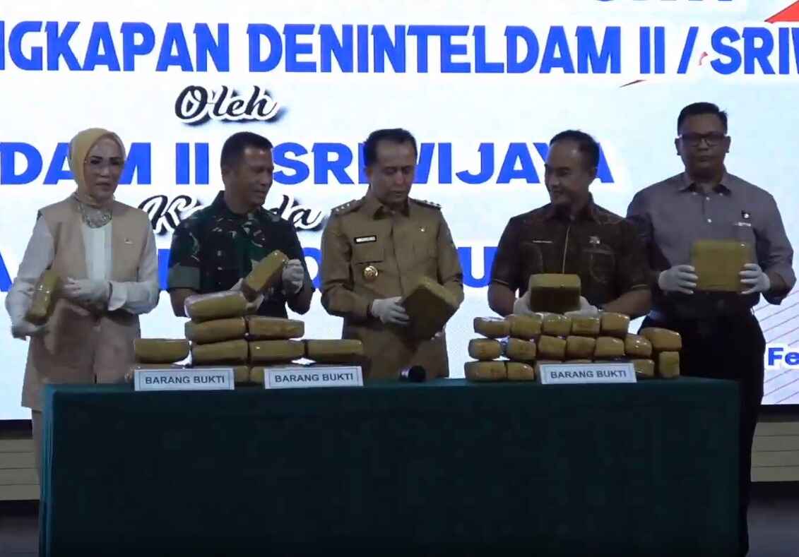 Kodam II Sriwijaya Serahkan 26.164 Kg Sabu kepada BNNP Sumatera Selatan