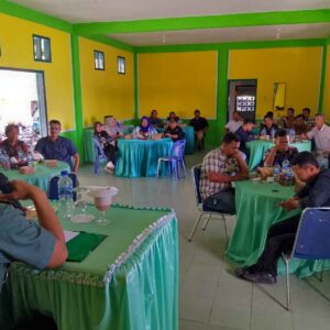 Silaturahmi dengan Awak Media, Dandim  0107 Aceh Selatan Berikan Penghargaan