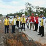 Tinjau Ruas Tol Palembang – Betung, Menteri Basuki: Tuntas Awal 2025