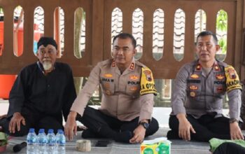 Kapolres Blora Kunjungi Kampung Samin Sedulur Sikep Desa Klopoduwur Banjarejo