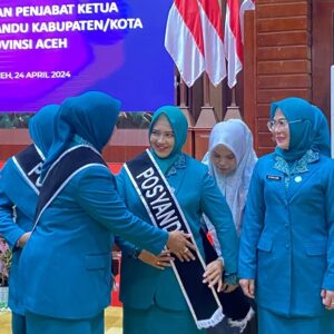 Bd. Yuliani Irvana R, S.Tr.Keb, S.Keb hadiri pengukuhan penjabat Ketua Posyandu se-Aceh