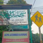 Masyarakat Kramat Jaya menolak Kepengurusan Yayasan tanah wakaf yang dikuasai oleh Shaleh Jamaluddin